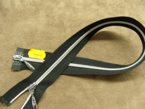 FERMETURE SEPARABLE- DOUBLE CURSEUR-40 cm- NOIR & BLANC- A TIRETTE