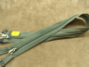 FERMETURE SEPARABLE- DOUBLE CURSEUR-53 cm- VERT KAKI