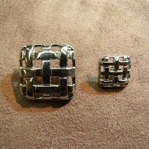 BOUTON CARRE OUVERT- ARGENT