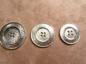 BOUTON A 4 TROUS- ARGENT