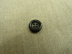 BOUTON A 4 TROUS- NOIR