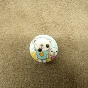 BOUTON DECORATIFS ENFANTS A TROU BOIS PEINT