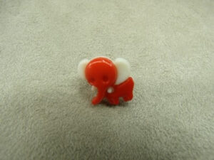 BOUTON DECORATIFS ENFANTS-MOTIF: PETIT ELEPHANT -ROUGE & BLANC
