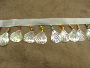 RUBAN FANTAISIE EN COQUILLAGE- 4 cm- BLANC TRANSPARENT