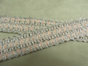 RUBAN FANTAISIE-3 cm- ROSE GARNIT LUREX ARGENT