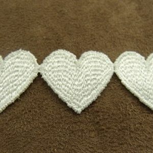 JOLI-PETIT COEUR brodé -2