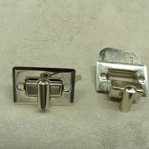 FERMOIR POUR POCHETTE - ARGENT