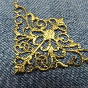 ARTICLE DE DECORATION Métal - Doré vieillit