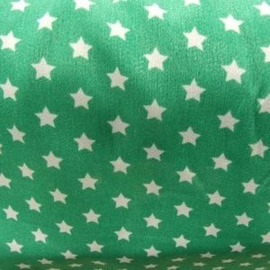 tissu crêpe vert en forme d'étoile blanche
