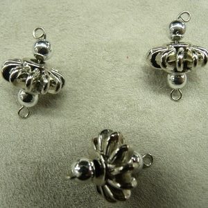 ARTICLE DE DECORATION Métal -argent