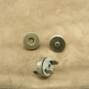 BOUTON MAGNÉTIQUE- BRONZE