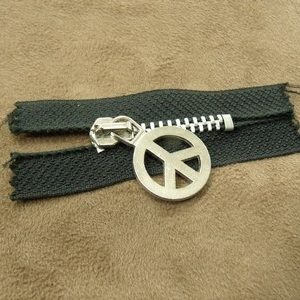 PETITE FERMETURE NOIR - MOTIF: PEACE AND LOVE