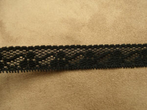 DENTELLE DE CALAIS noire