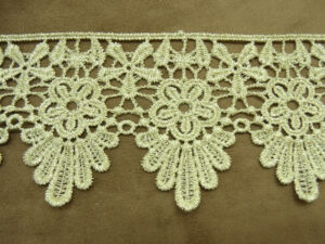 guipure beige et lurex or