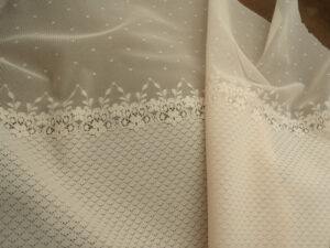 DENTELLE de CALAIS 34 cm de large