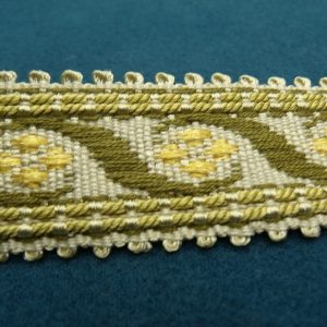 ruban fantaisie blanc cassé brodé doré