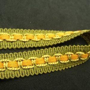 ruban fantaisie vert traversant jaune et orange
