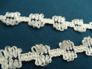 ruban fantaisie blanc et bleu