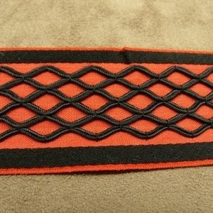 ruban fantaisie surbrodé rouge 4 cm