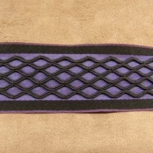 ruban fantaisie surbrodé violet
