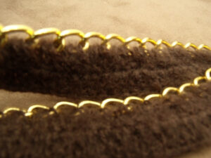 RUBAN FANTAISIE LAINAGE marron avec chaine or