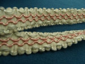 ruban fantaisie vert rose et beige clair