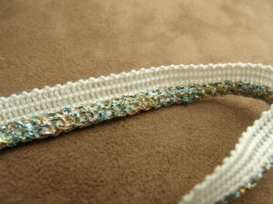 ruban fantaisie blanc lurex multicolore