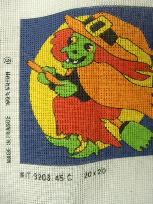 canevas motif HALLOWEEN SORCIERE 20X20 cm