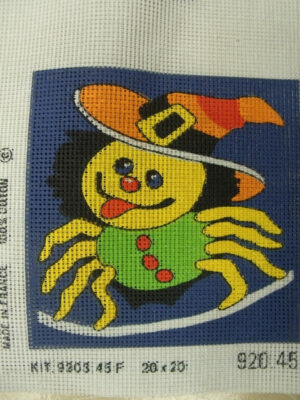 canevas motif HALLOWEEN ARAIGNEE - 20X20 cm