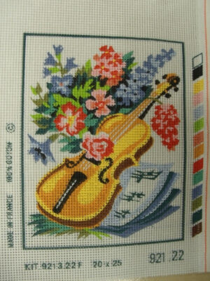 canevas motif ROMANCE GUITARE ET FLEURS 20x25 cm