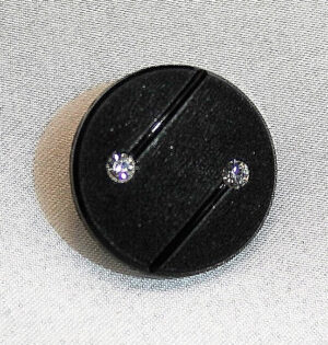 Bouton à queue noir acrylique 2 strass à coudre