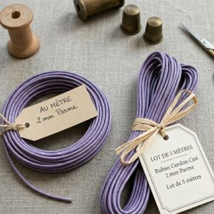 OFFRE SPÉCIALE DÉSTOCKAGE : Cordon Ciré Parme – 2 mm – Disponible à la coupe ou par lot