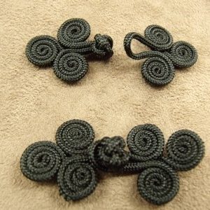 bouton brandebourg noir