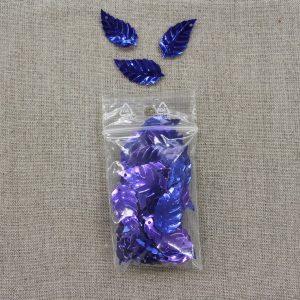 SEQUIN en forme de feuille métallisée -violet