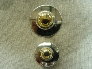 bouton or et argent
