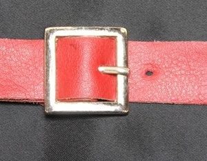 bouclerie accessoire rouge
