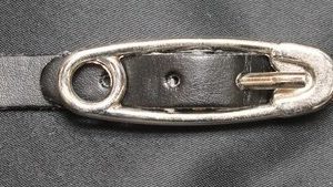 bouclerie accessoire noir