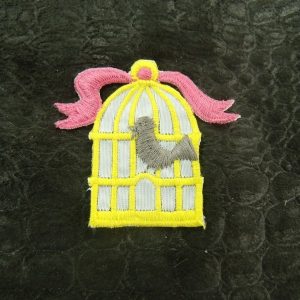 écusson à coudre motif: CAGE A OISEAU- gris jaune et rose
