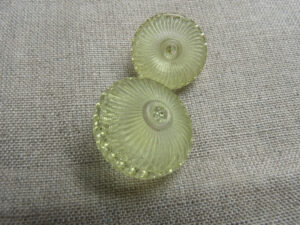 bouton vert anis transparent