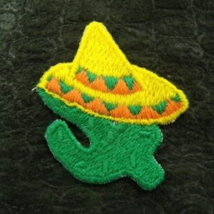 écusson à coudre- motif: MEXICAIN vert orange et chapeau jaune ,largeur 3,5 cm sur hauteur 4 cm