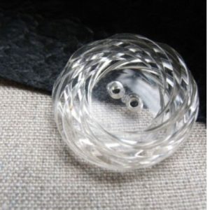bouton acrylique à 2 trous transparent ,28 mm,de belle qualité