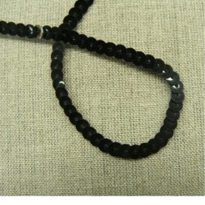 lot de Ruban pailleté sequin montée sur fil noir 5 mm