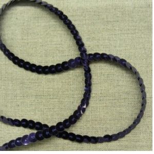 lot de Ruban pailleté sequin montée sur fil violet foncé 6 mm