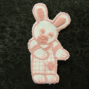 écusson thermocollant motif LAPIN rose & blanc largeur 3 cm / hauteur 5 cm