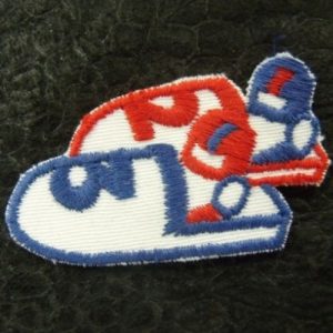écusson thermocollant motif : BOBSLEIGH rouge et bleu largeur 5,5cm / hauteur 3 cm