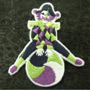 écusson à coudre- motif CLOWN SUR BALLON-bleu marine vert et violet ,largeur 2 cm / hauteur 6 cm