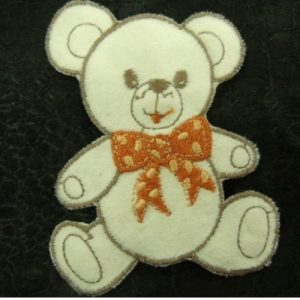 écusson thermocollant motif NOUNOURS blanc et orange largeur 4 cm/ hauteur 8 cm