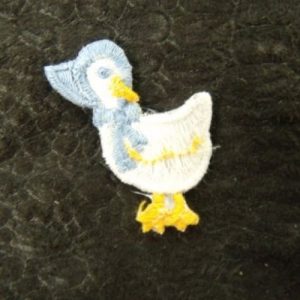 écusson à coudre- motif: CANARD bleu jaune et blanc , largeur 2 cm / hauteur 3 cm