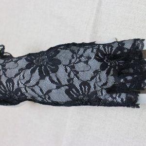 gant dentelle noir doit ouvert