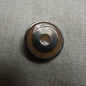 bouton à queue métal marron,22 mm,de belle qualité